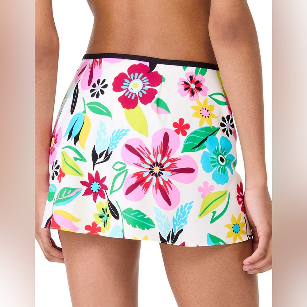 Kate Spade floral pull on swim skirt. - Picture 5 of 5